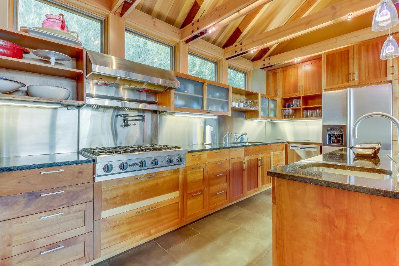 Fidalgo Island Waterfront Stunner Villa Anacortes Exterior photo